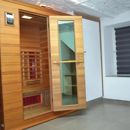 Ferienhaus House With Sauna Near Center - 200 M² *