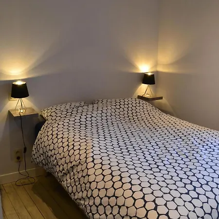 House With Sauna Near Center - 200 M² Ferienhaus