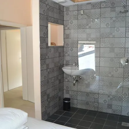 House With Sauna Near Center - 200 M² *