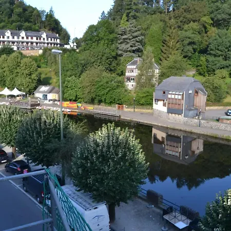 House With Sauna Near Center - 200 M² Ferienhaus *