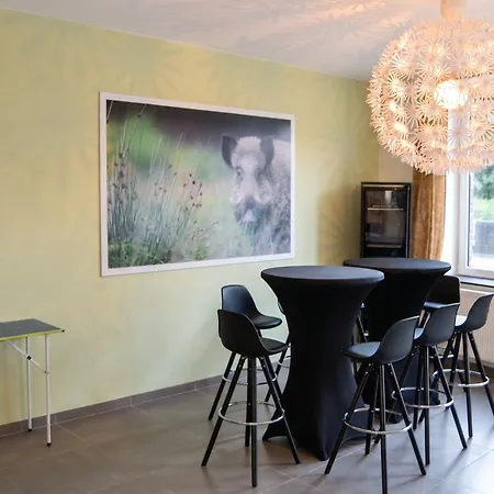 House With Sauna Near Center - 200 M² Semesterbostad *