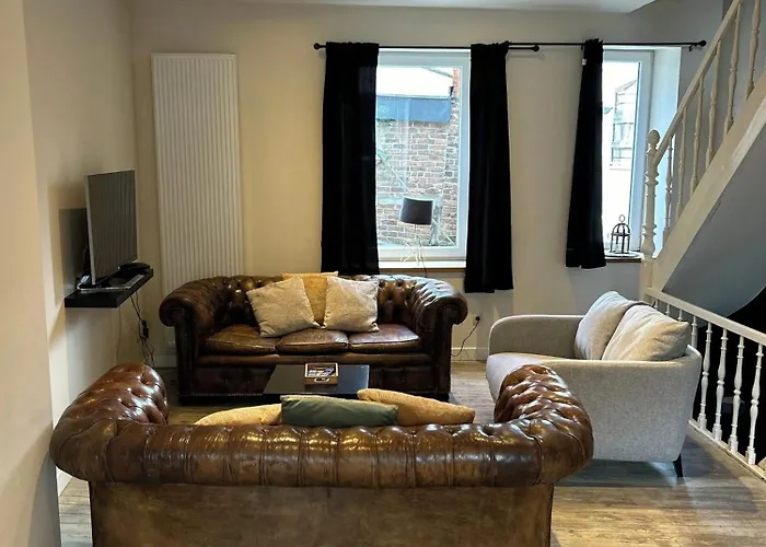 House With Sauna Near Center - 200 M² Semesterbostad