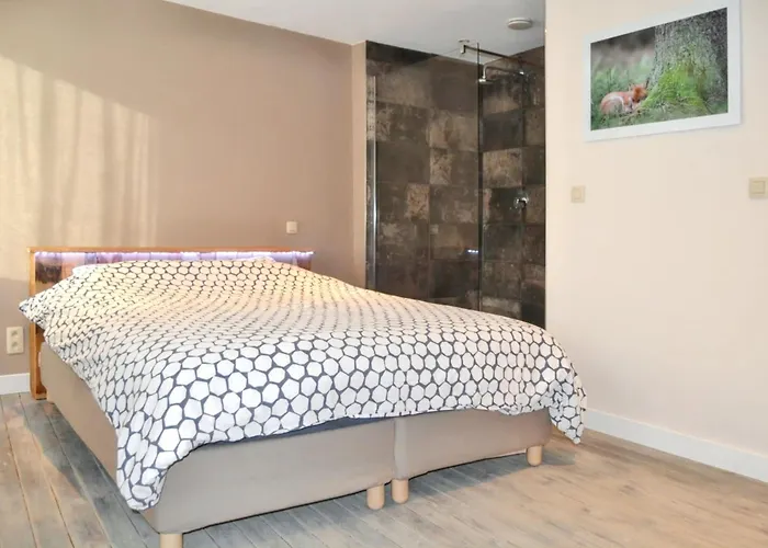 House With Sauna Near Center - 200 M² Semesterbostad *