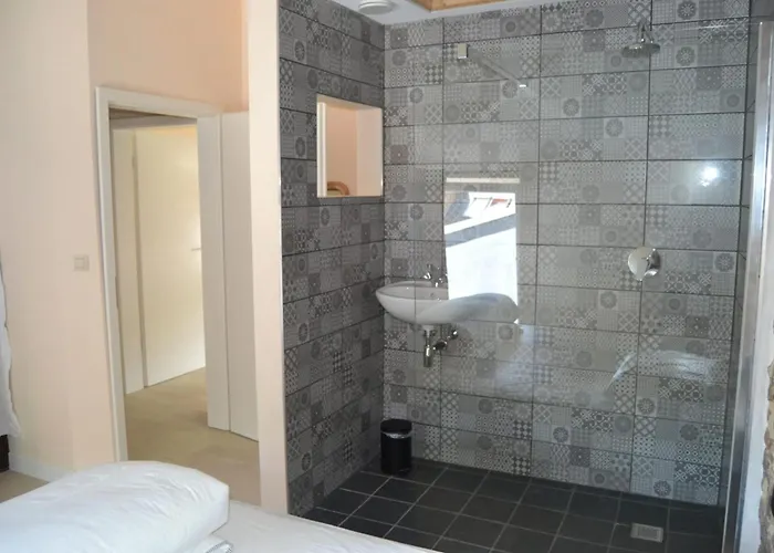 House With Sauna Near Center - 200 M² *