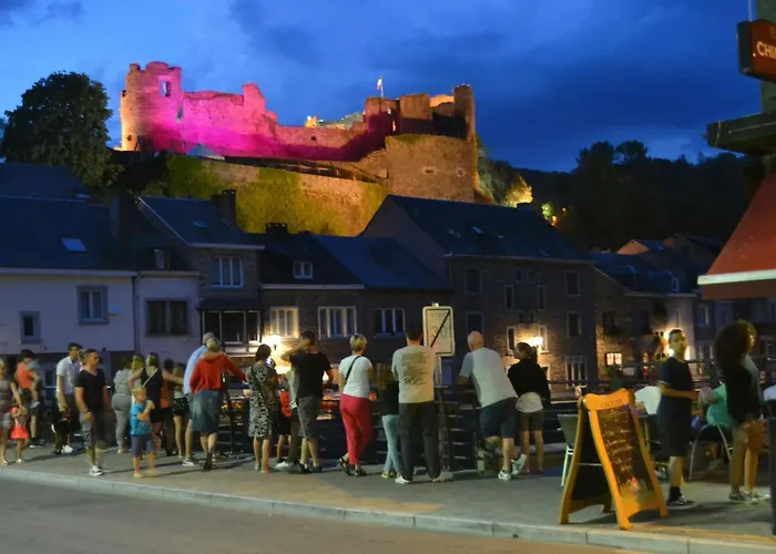 Vakantiehuis House With Sauna Near Center - 200 M² La-Roche-en-Ardenne