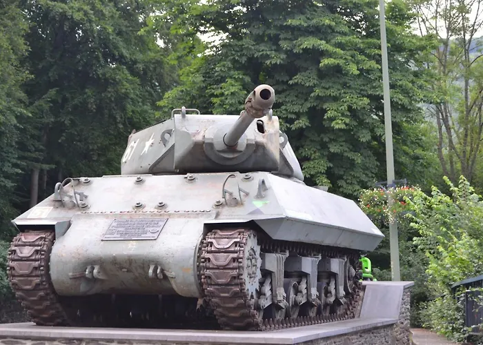 House With Sauna Near Center - 200 M² Semesterbostad La-Roche-en-Ardenne